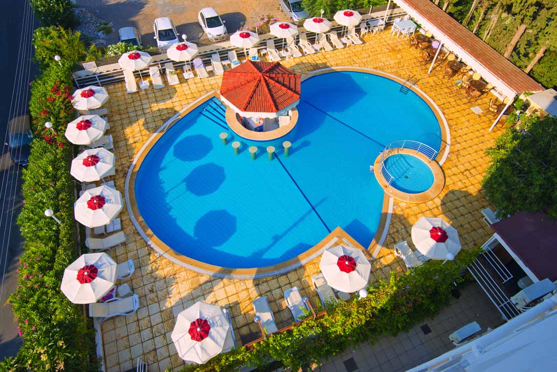 sammys outdoor pool sunbeds kyrenia