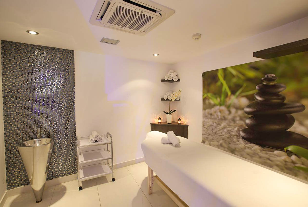 Dome Beach Hotel