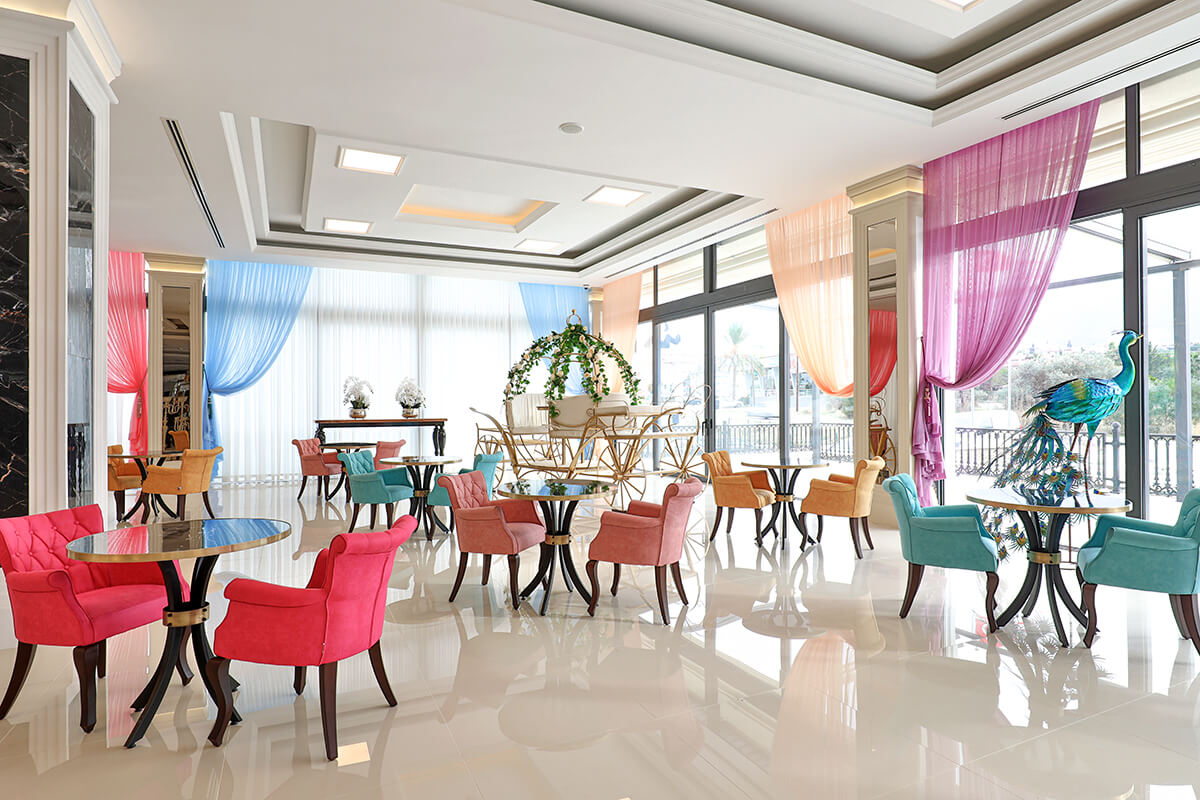 26 mc palace hotel cake and patisseries