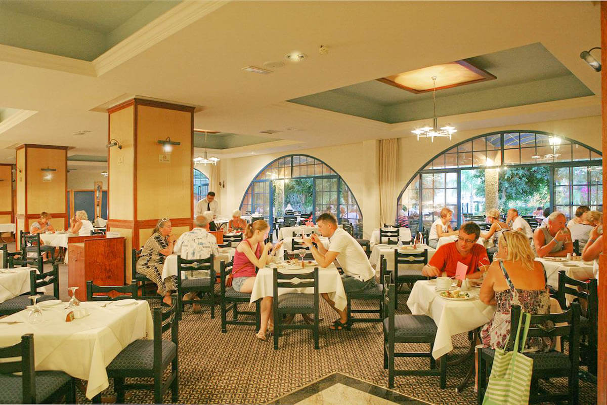 navarria hotel restaurant cyprus 