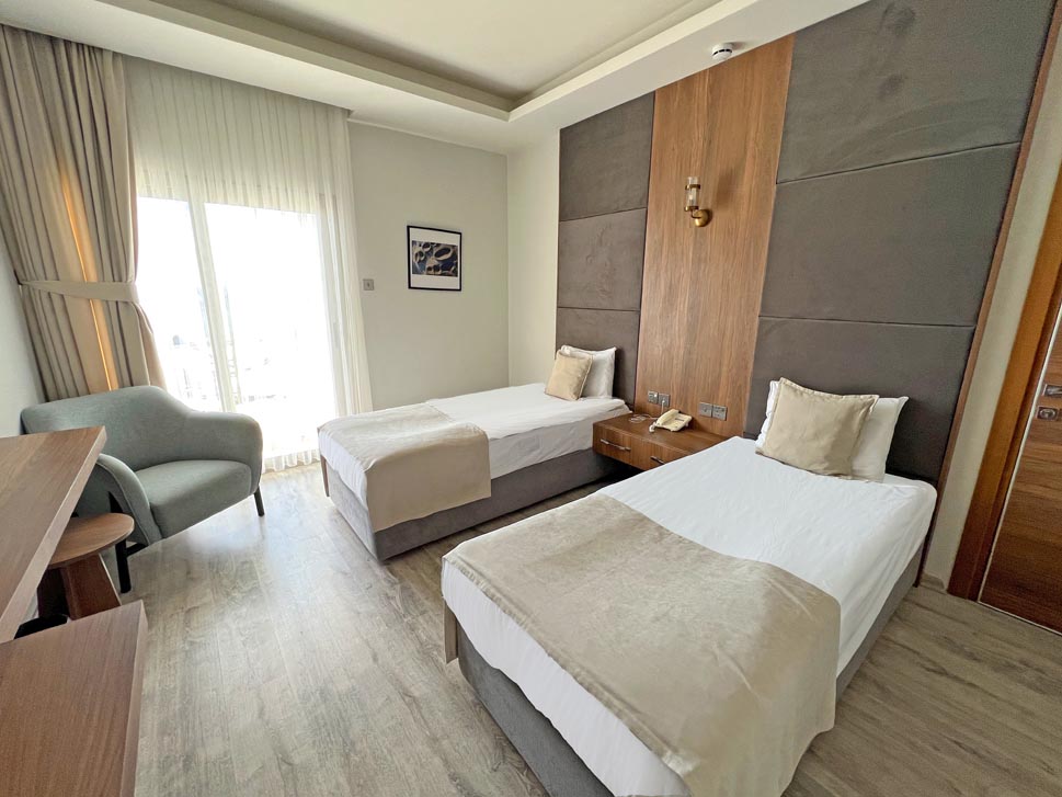 mimoza hotel bedroom famagusta