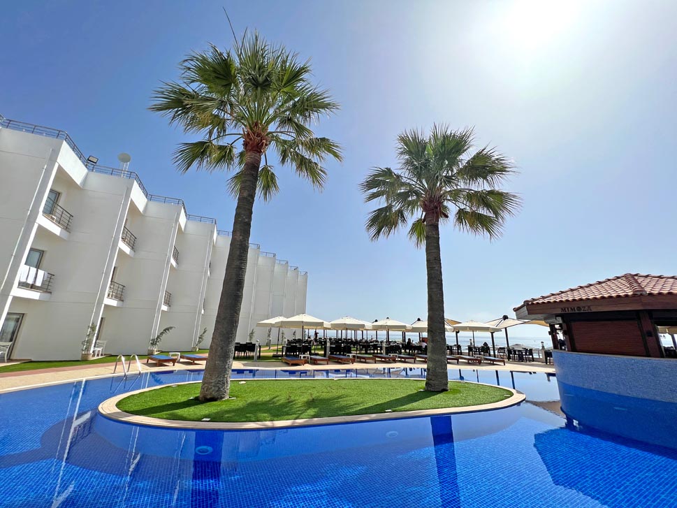 mimoza pool view famagusta