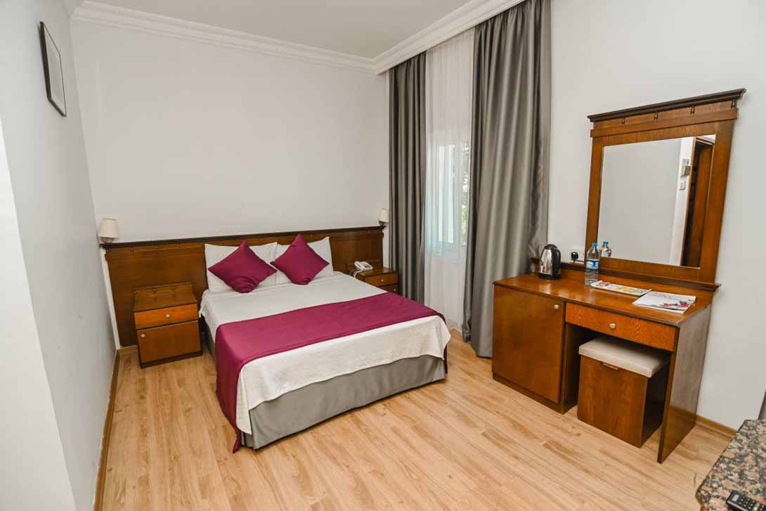 hotel double bedroom sammys hotel kyrenia