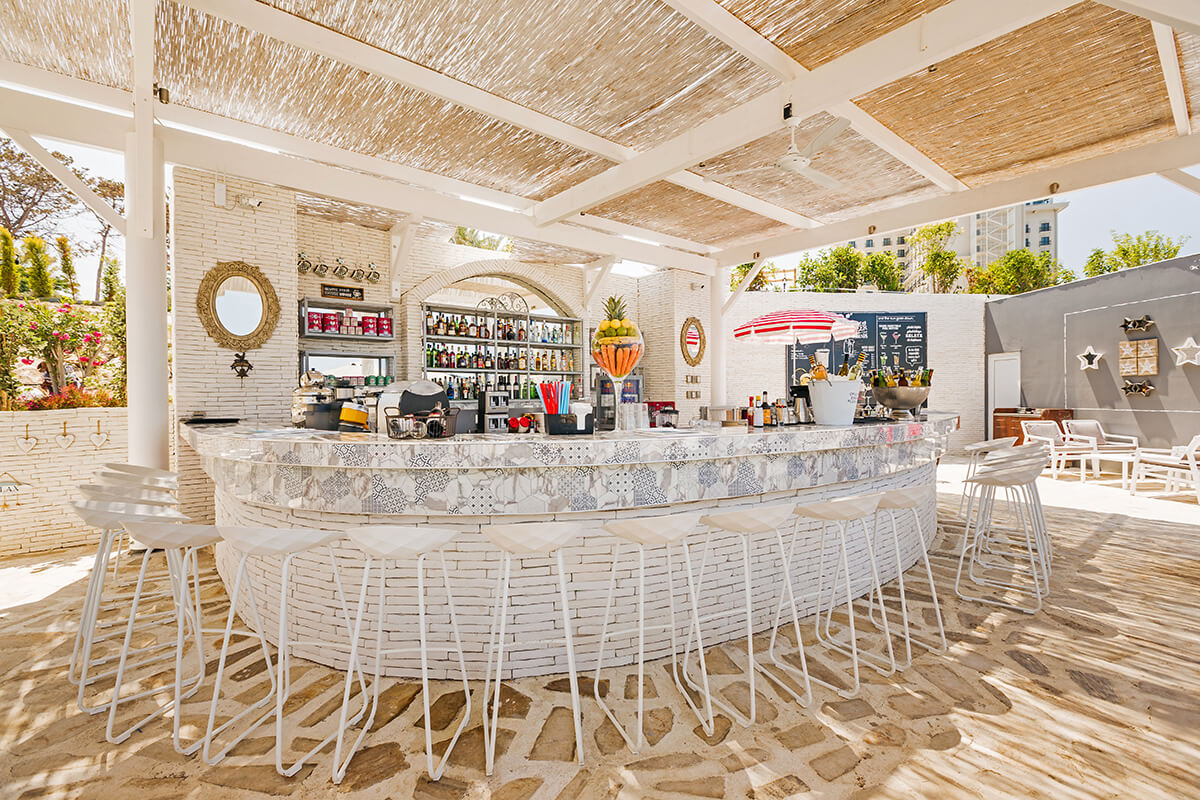 lords palace beach bar