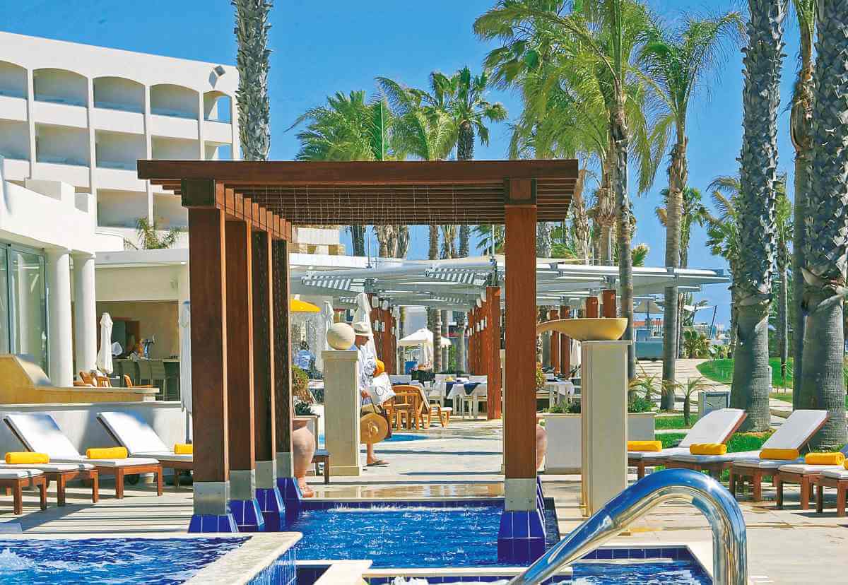 alexander beach hotel sunbed