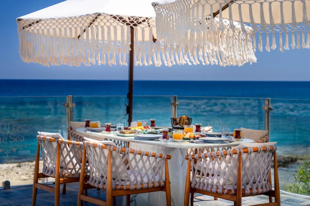 2 blue sea hotel Daining area karpaz