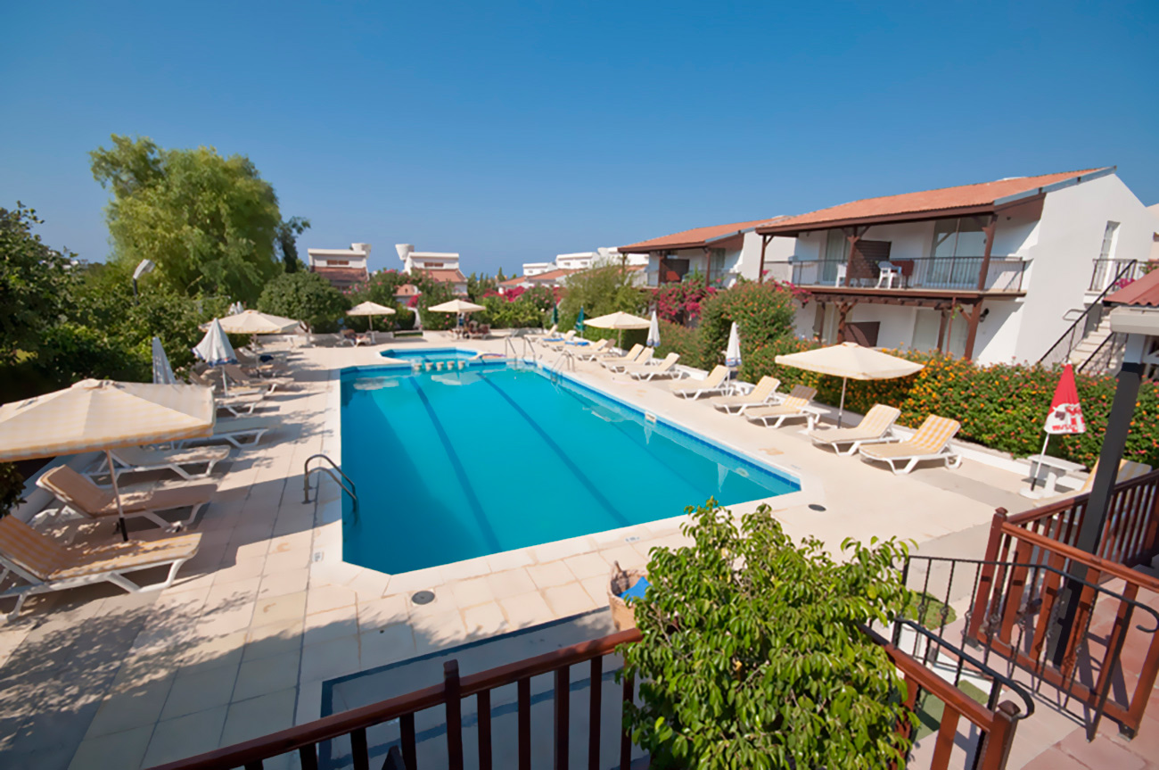 citrus tree gardens pool view