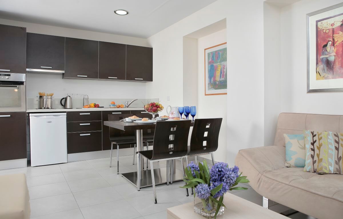 anemi orel superior room kitchen