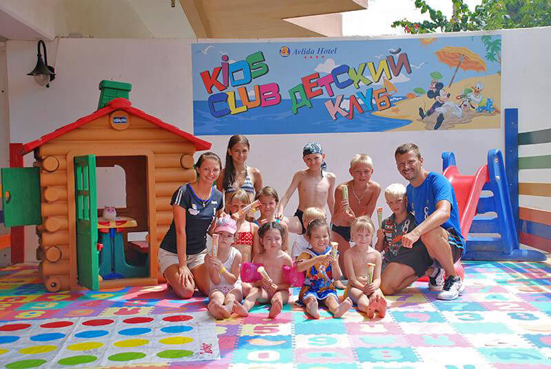 avlida hotel paphos children playground