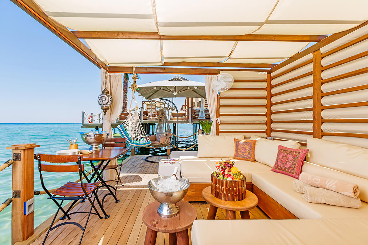 56 lords palace beach bar