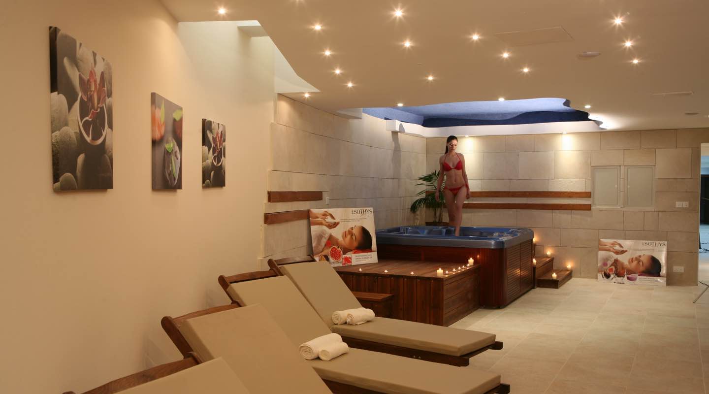 24 aphrodite sands resort jacuzzi cyprus