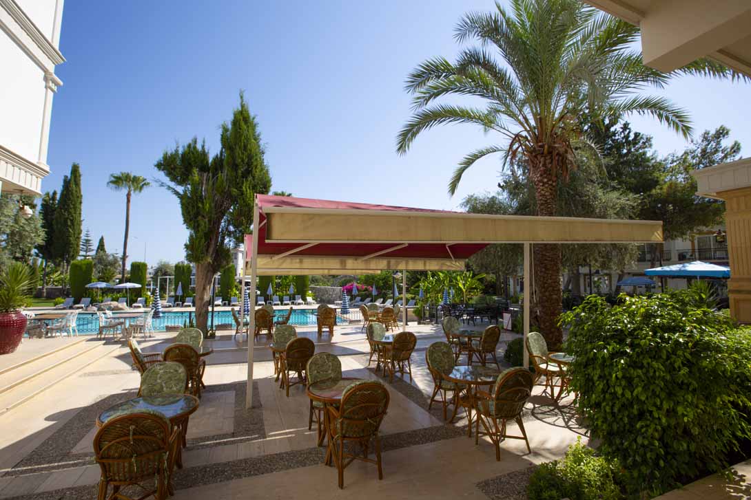 18 altinkaya hotel outdoor daining area.jpg